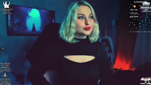 Snapshot of wounded_goddess chatting on 12-19-25, 05:36 Goddess Sophy online show from 12-19-25, 05:36