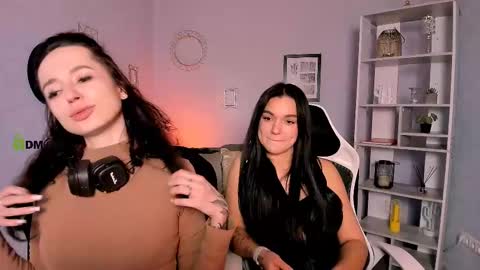 Snapshot of wow_alison chatting on 03-12-25, 04:56 Alison online show from 03-12-25, 04:56