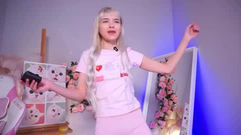 Snapshot of wow_angel chatting on 05-06-26, 05:35 wow_angel online show from 05-06-26, 05:35