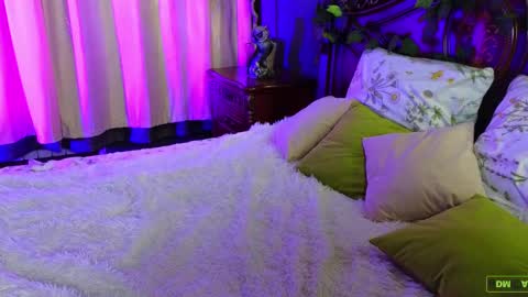 Evelin online show from 04-18-26, 07:07