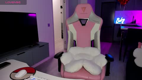 Emi online show from 02-25-26, 04:11