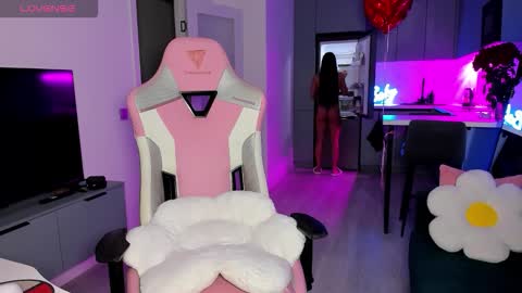 Emi online show from 02-27-26, 04:12