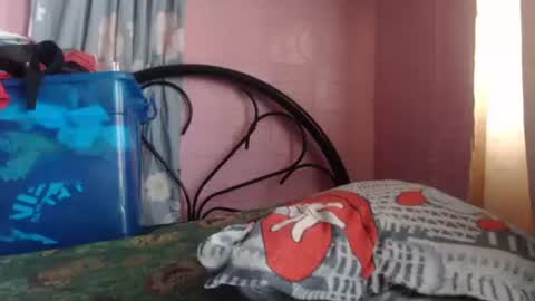 Snapshot of wowpussy4u chatting on 05-18-26, 01:35 wowpussy4u online show from 05-18-26, 01:35