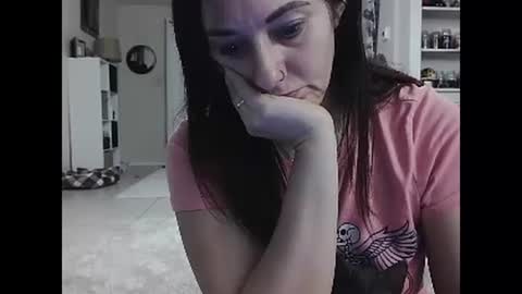 Snapshot of wrenleigh chatting on 12-11-24, 10:03 Crystal Lake online show from 12-11-24, 10:03