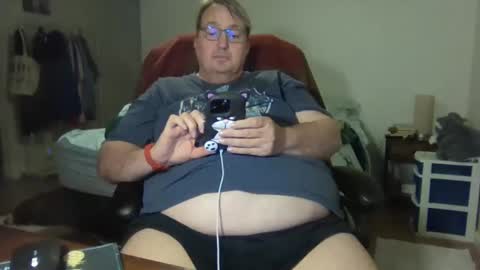 Snapshot of wrenval chatting on 12-22-24, 05:23 Wren Valentino online show from 12-22-24, 05:23