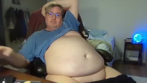 Snapshot of wrenval chatting on 12-24-24, 12:22 Wren Valentino online show from 12-24-24, 12:22