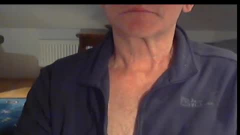 Wuki online show from 03-06-25, 09:42