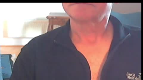 Wuki online show from 04-09-26, 04:12