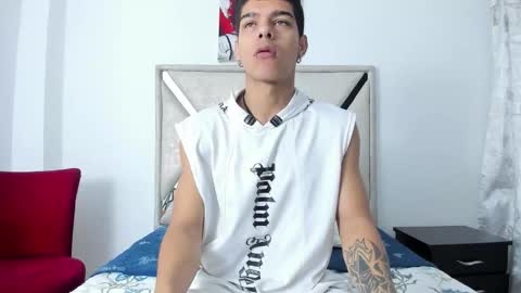 wyatt online show from 12-18-25, 01:06