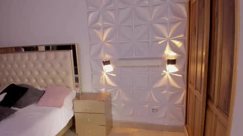 wyatt online show from 12-18-25, 08:04