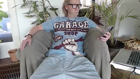 WyattEarp64 online show from 04-21-26, 08:31