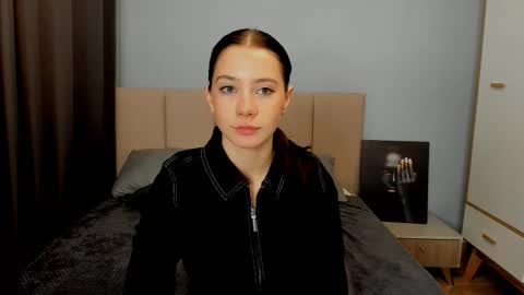 Snapshot of wynonasirin chatting on 09-09-25, 04:01 Margo online show from 09-09-25, 04:01