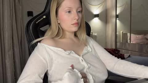 eva online show from 01-04-25, 03:49