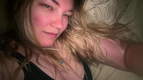 Mariah  online show from 04-19-26, 05:56