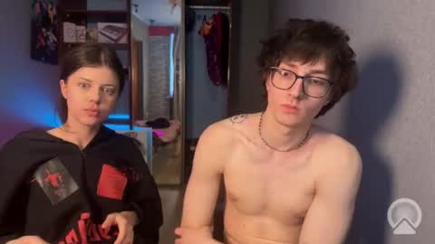 Philipp and Este online show from 02-03-26, 06:22