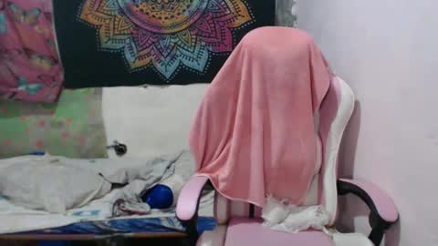 x_lexi_x online show from 01-05-25, 08:54