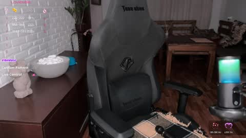 LOVE NERDS ONLY online show from 04-10-26, 05:23