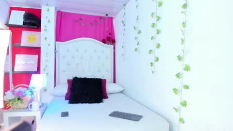 xaanderGrey online show from 12-17-25, 07:31