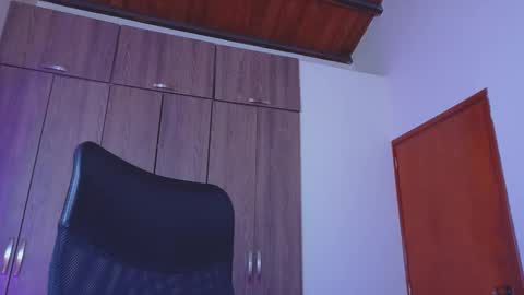 Snapshot of xallysonx_ chatting on 02-13-26, 11:28 XALLYSONX online show from 02-13-26, 11:28