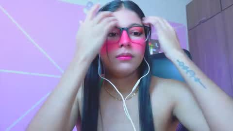 XALLYSONX online show from 05-25-26, 12:00