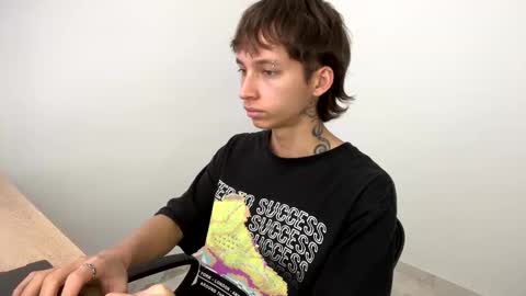 Snapshot of xamyu chatting on 03-04-25, 08:27 Xam online show from 03-04-25, 08:27