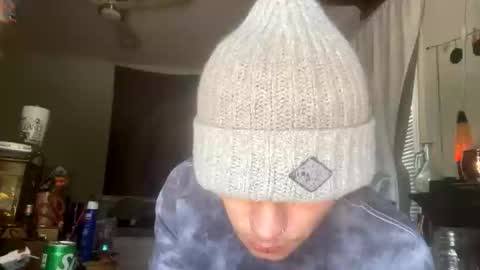 Snapshot of xander0zzz chatting on 09-08-25, 03:33 xander0zzz online show from 09-08-25, 03:33