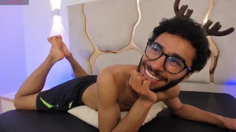 Snapshot of xander_tay chatting on 12-06-24, 07:45 ISSANDER online show from 12-06-24, 07:45