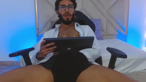 Snapshot of xander_tay chatting on 12-07-24, 06:15 ISSANDER online show from 12-07-24, 06:15