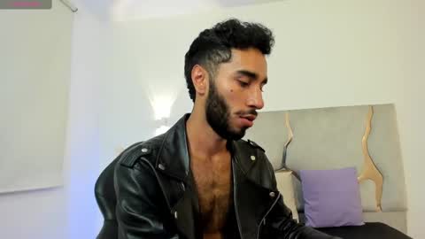 Snapshot of xander_tay chatting on 12-26-24, 11:13 ISSANDER online show from 12-26-24, 11:13