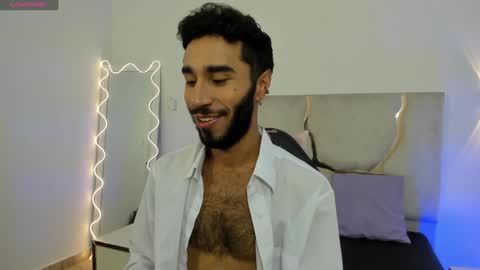 Snapshot of xander_tay chatting on 01-04-25, 07:23 ISSANDER online show from 01-04-25, 07:23