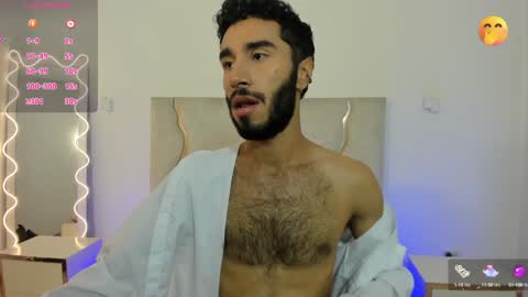 Snapshot of xander_tay chatting on 01-10-25, 08:04 ISSANDER online show from 01-10-25, 08:04