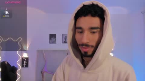 Snapshot of xander_tay chatting on 02-12-25, 01:41 ISSANDER online show from 02-12-25, 01:41