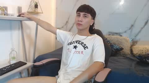 xandergrey8 online show from 03-26-26, 08:03