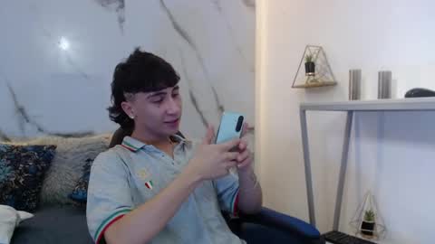 xandergrey8 online show from 04-19-26, 07:38