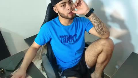 Snapshot of xanderstone00 chatting on 02-16-26, 06:48 Xanderstone online show from 02-16-26, 06:48