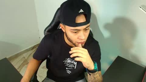 Snapshot of xanderstone00 chatting on 02-24-26, 05:22 Xanderstone online show from 02-24-26, 05:22