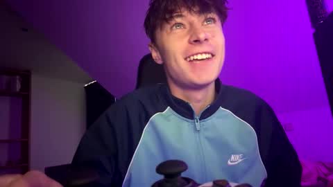 Snapshot of xandiigmusik chatting on 11-10-25, 12:04 rx4per online show from 11-10-25, 12:04