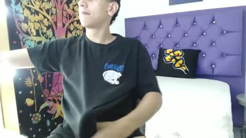 Andres online show from 01-24-25, 04:17