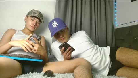 Snapshot of xandrodeluxe chatting on 05-22-26, 07:04 xandrodeluxe online show from 05-22-26, 07:04