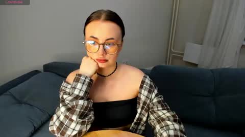 Snapshot of xapka_lapka chatting on 05-08-26, 07:41 Alice online show from 05-08-26, 07:41