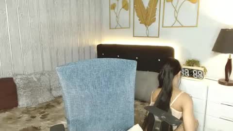 Snapshot of xasian_dollx chatting on 08-03-26, 06:34 ELLA online show from 08-03-26, 06:34