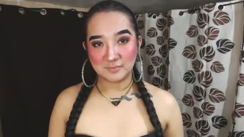 Nira   NOT INTO CHEAP GUYS  online show from 01-31-25, 08:01