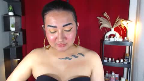 Nira   NOT INTO CHEAP GUYS  online show from 10-13-25, 09:15