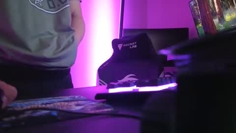 xburst online show from 12-17-25, 05:13