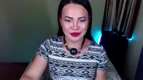 Snapshot of xcalisthra_69x chatting on 11-26-25, 05:58 Godess Lucy online show from 11-26-25, 05:58