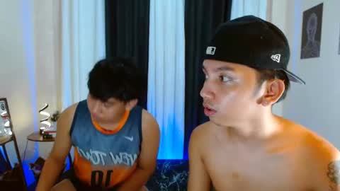 Snapshot of xcigbatecum chatting on 07-21-26, 04:42 Charlie online show from 07-21-26, 04:42