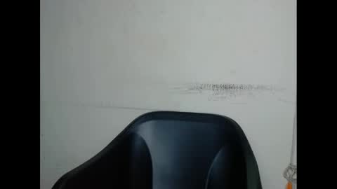 Snapshot of xcreamypussy chatting on 01-03-25, 02:10 xcreamypussy online show from 01-03-25, 02:10