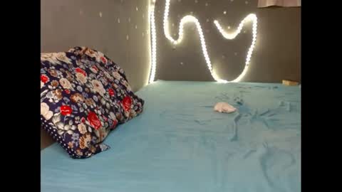 Snapshot of xcreamypussy chatting on 03-06-25, 09:14 xcreamypussy online show from 03-06-25, 09:14