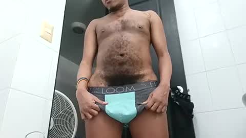 Snapshot of xcumbaby98 chatting on 12-21-25, 04:47 Tate online show from 12-21-25, 04:47