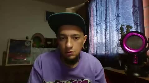 Snapshot of xdantex19 chatting on 05-10-26, 02:44 xdantex19 online show from 05-10-26, 02:44